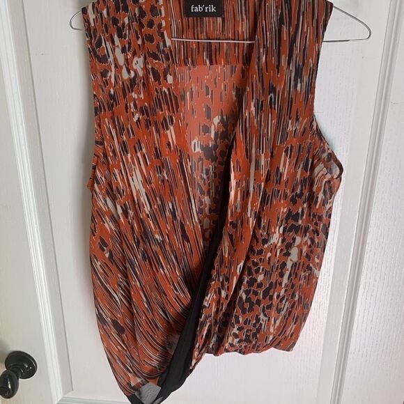 Fab’rik striped wrap style top rust orange and black layering piece 60% silk - Picture 4 of 6
